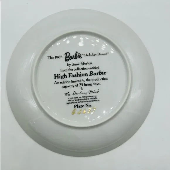 Barbie Collectible Plate Set - Picture 9 of 10